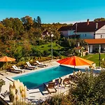 Вилла House Mia With Pool *