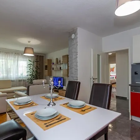 Villa House Mia With Pool Imotski