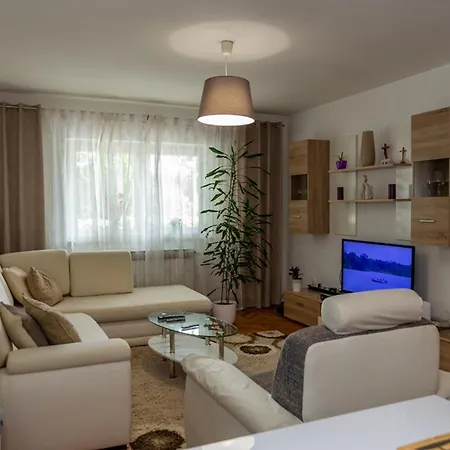 House Mia With Pool Imotski