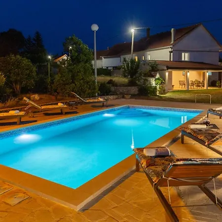 House Mia With Pool * Imotski