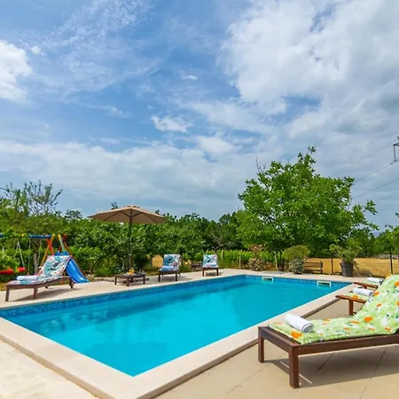 Villa House Mia With Pool Imotski