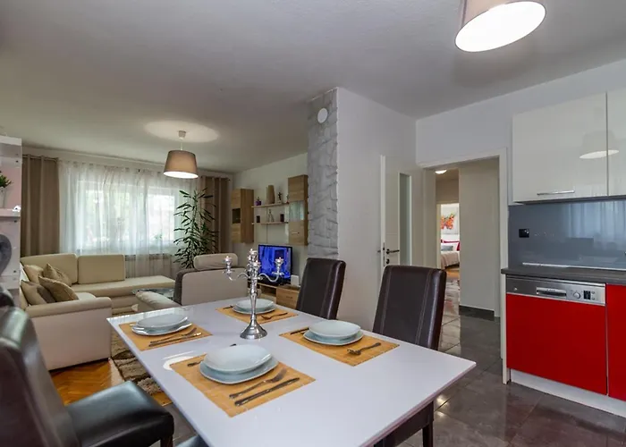 Villa House Mia With Pool Imotski