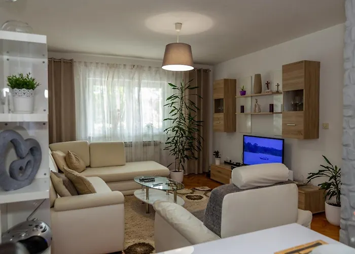 House Mia With Pool Imotski