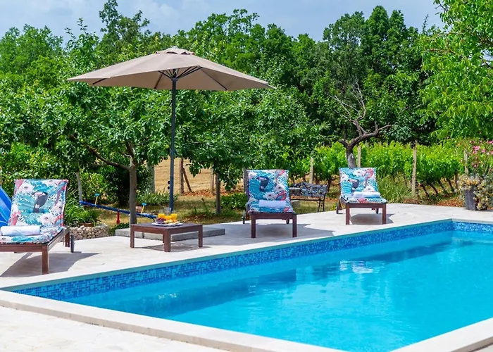 Villa House Mia With Pool *